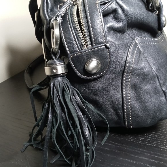 B. Makowsky Small Black Leather purse - Picture 3 of 9